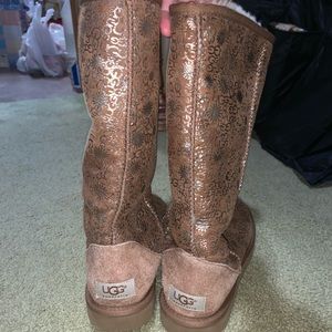Tall chestnut shimmer Uggs